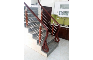 Cầu thang inox tay vịn gỗ MD23